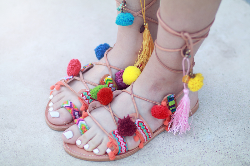 blog mode sandales lacées à pompons